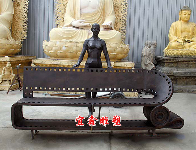 zƬ